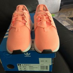 Adidas size 9 toddler sneaker